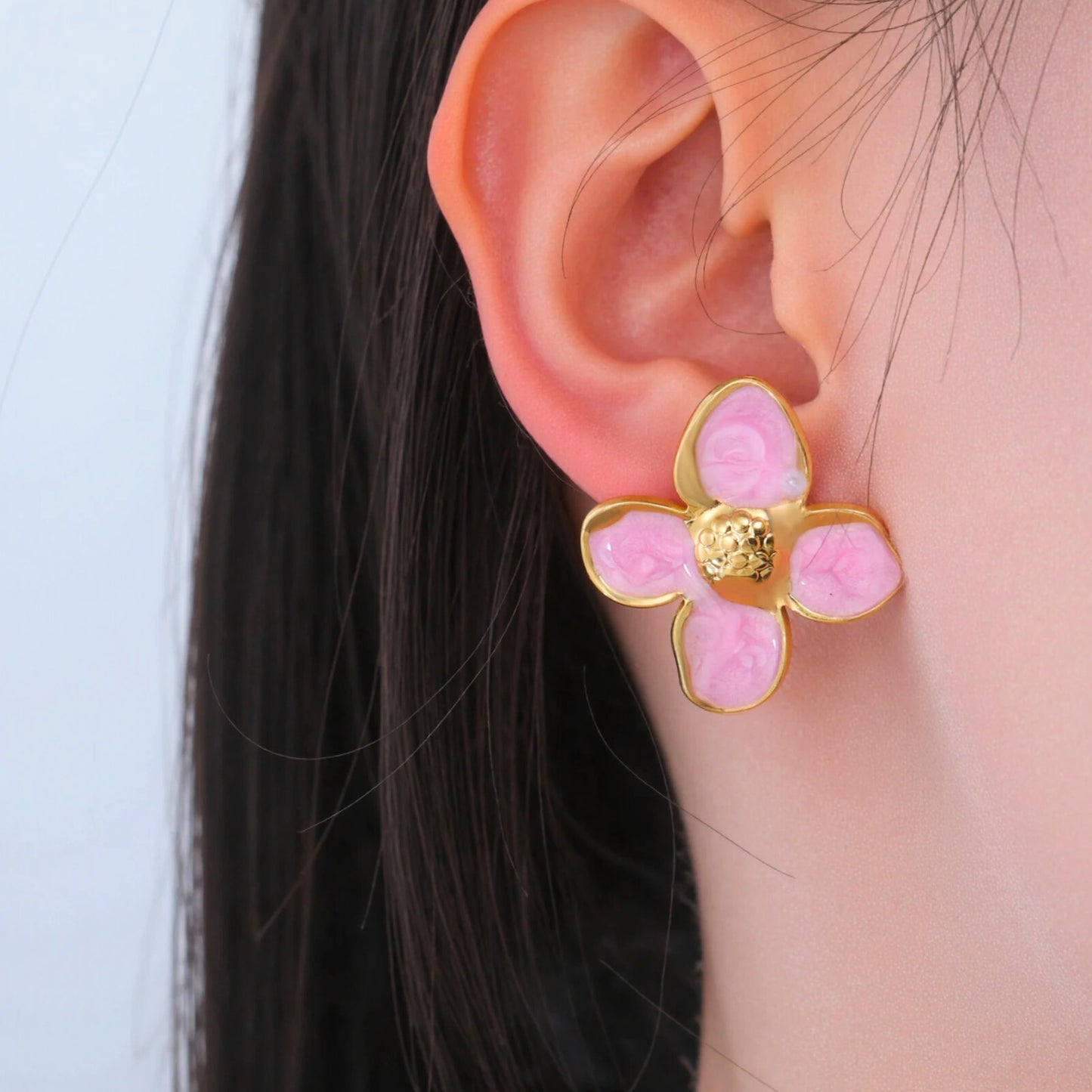 Pendiente Stella: Glamour discreto para el día y la noche