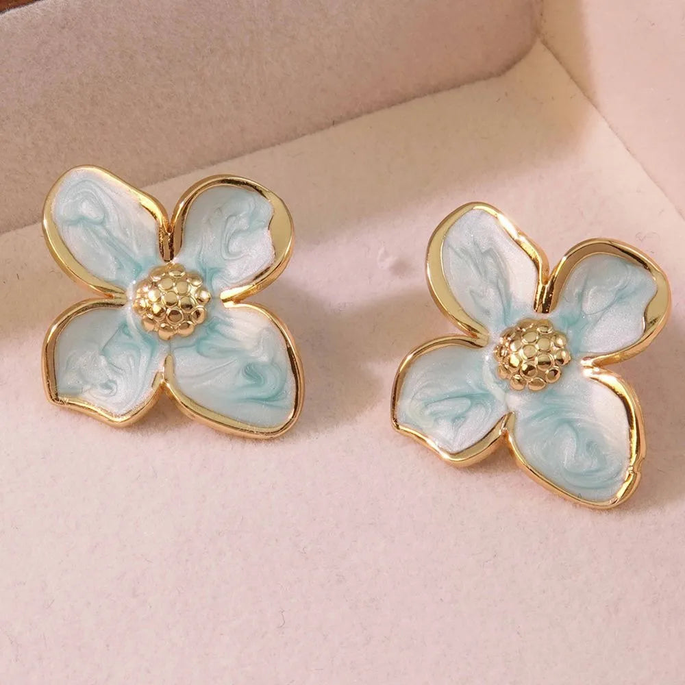 Pendiente Stella: Glamour discreto para el día y la noche