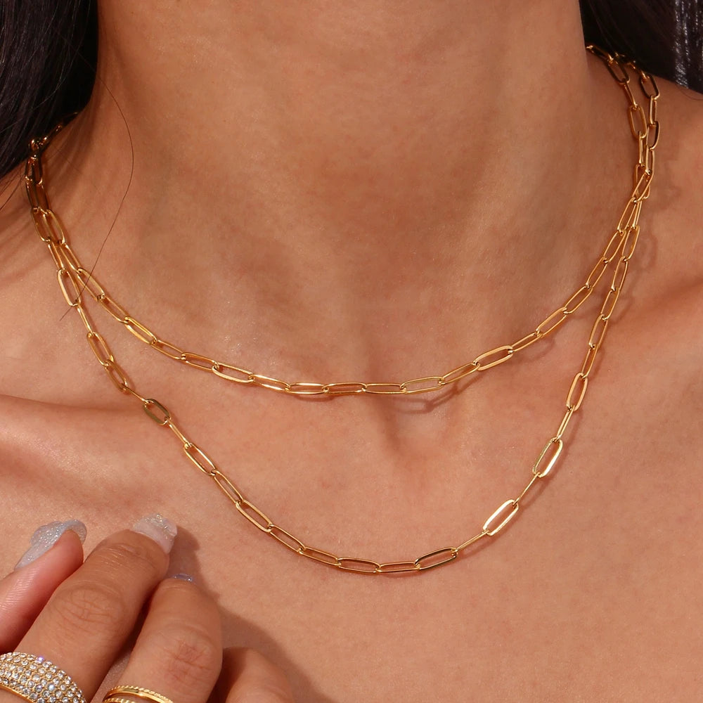 Colar Aurora – Elegância Radiante em Aço Inoxidável Banhado a Ouro 18K