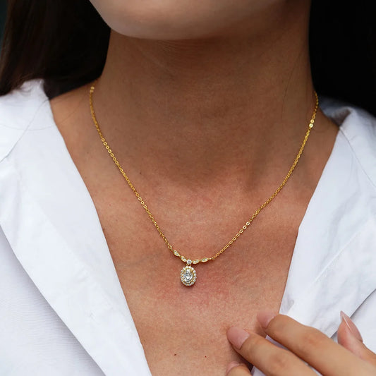 Colar Guida – Sofisticação Suprema em Ouro com Diamantes