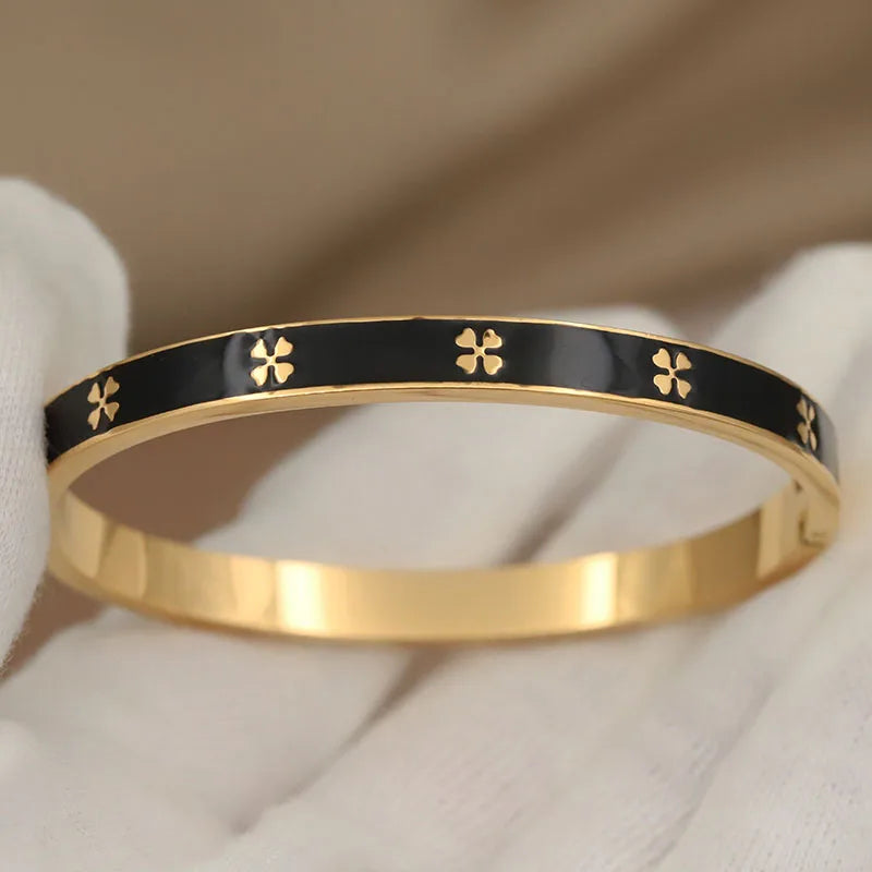 Pulseira Gaia – Sofisticação em Aço Inoxidável Dourado com Zircônia