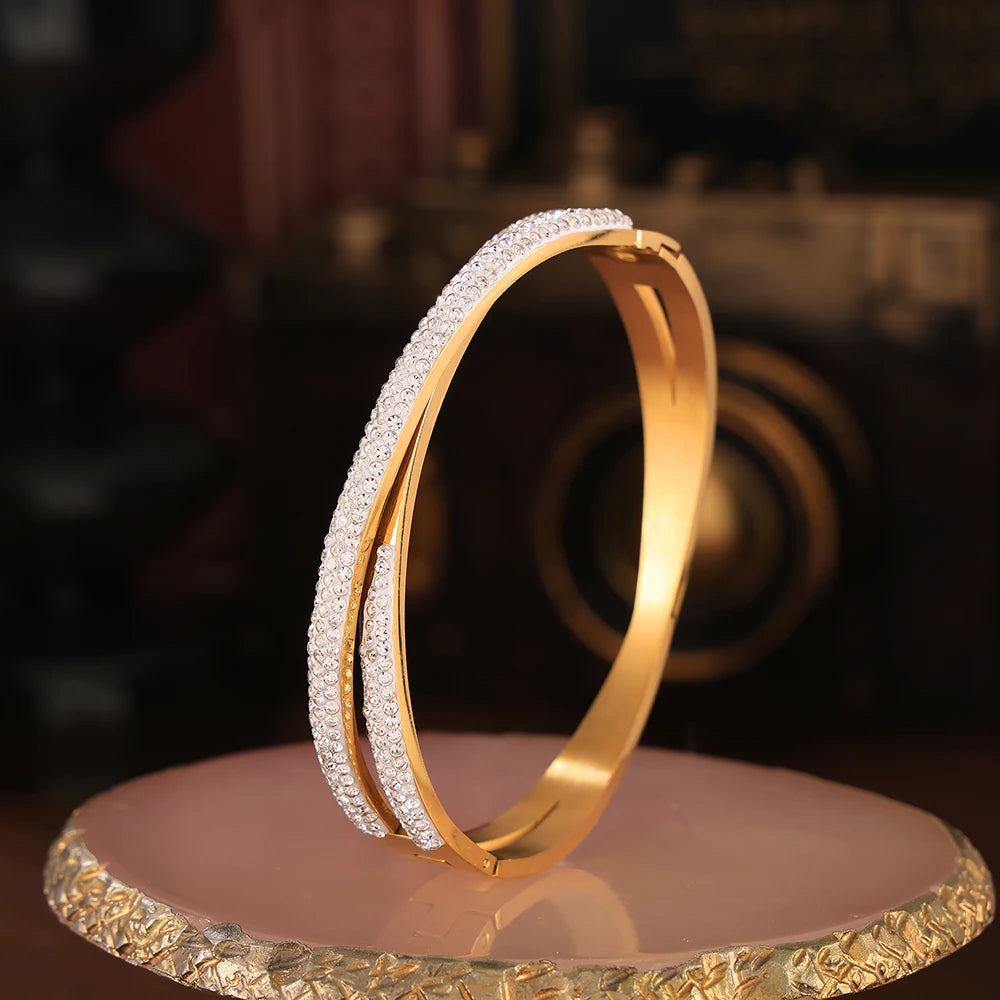 Pulseira Simona – Delicadeza em Corrente Dourada