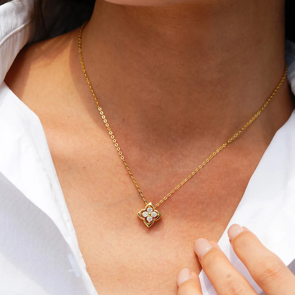 Colar Kara – Luxo Eterno em Ouro com Diamantes